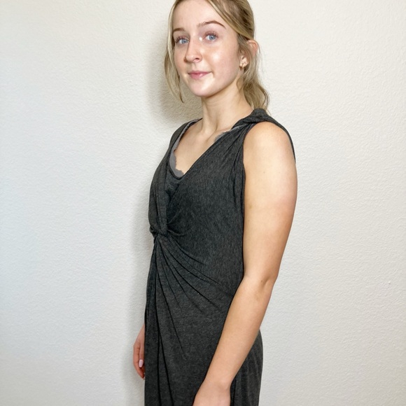 🔥MOVING SALE🔥 Anthropologie Dolan gray jersey dress twist shoulder Medium - Picture 5 of 11